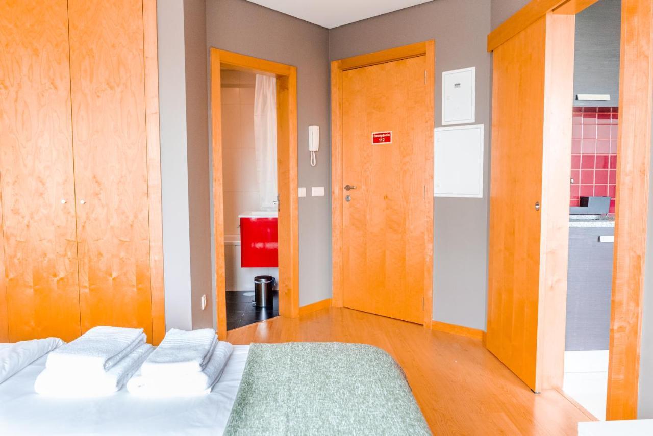 Sunny Studio In The Heart Of Lapa - 5Min Walk To Metro! Porto Exterior foto